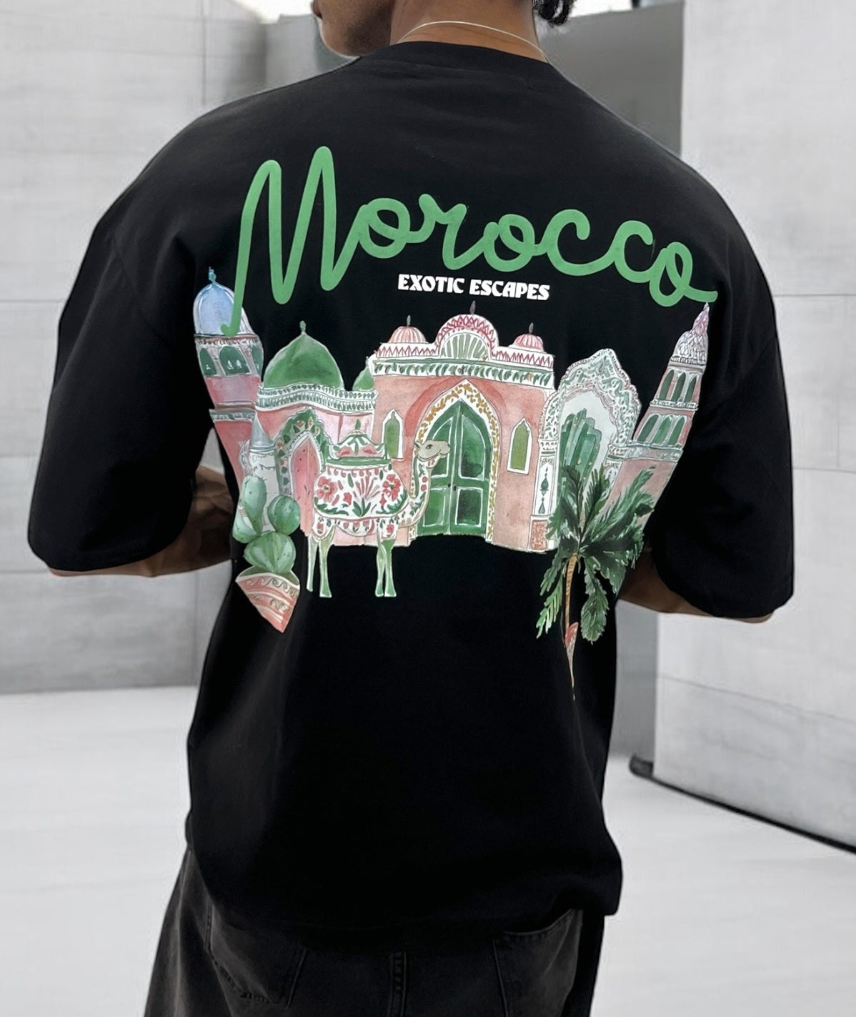 T-shirt “Morocco – Exotic Escapes” – Évasion graphique & ambiance orientale