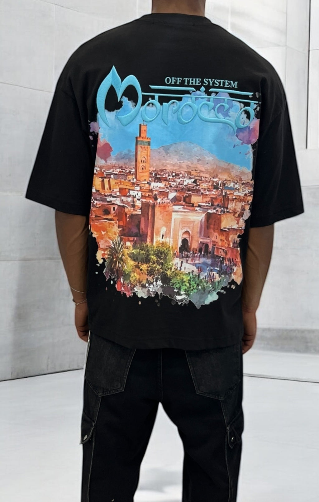 T-shirt oversize noir “Morocco” – Illustration artistique Marrakech OFF THE SYSTEM