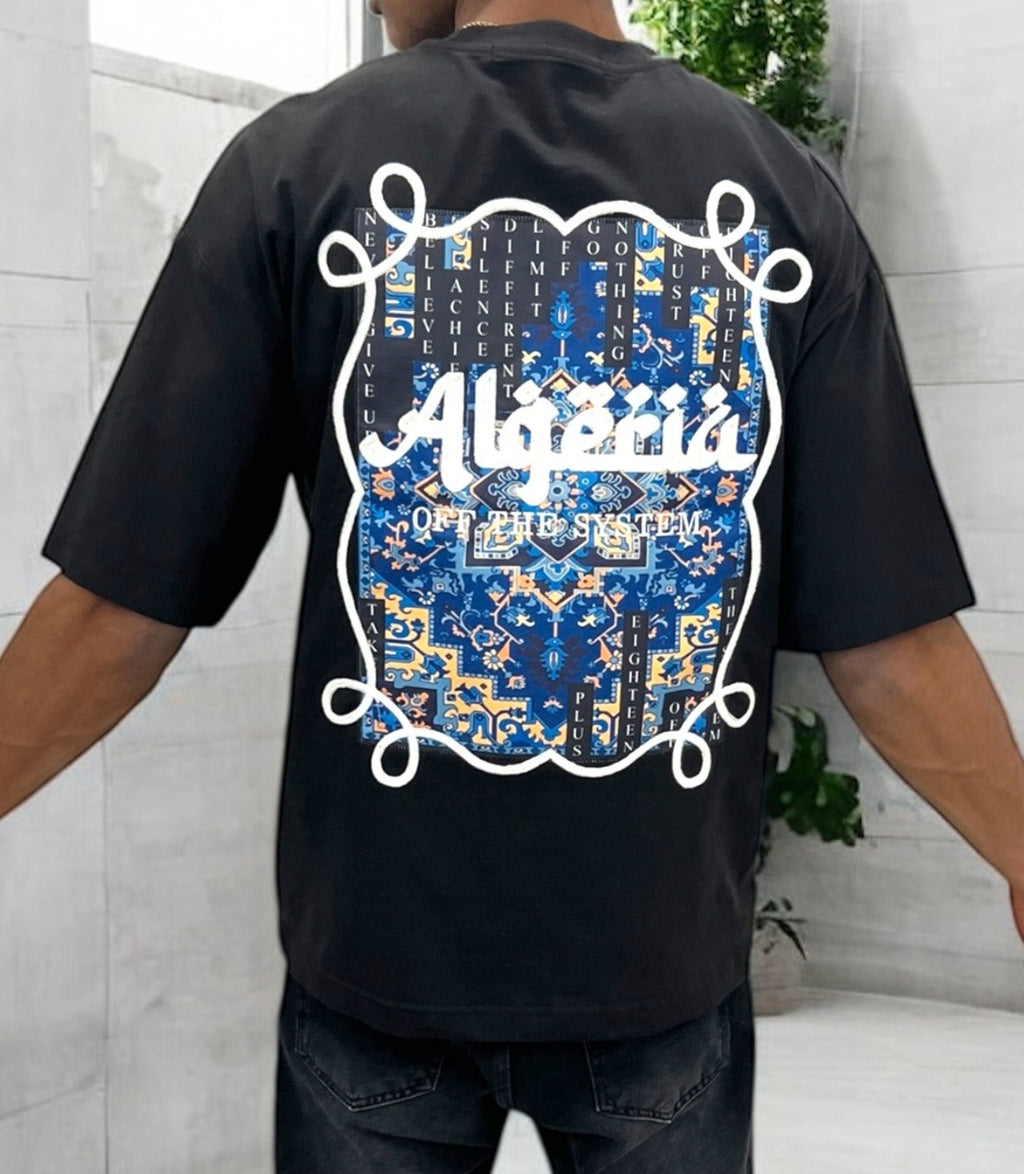 T-shirt oversize noir “Algéria” – Motif zellige bleu & broderie blanche