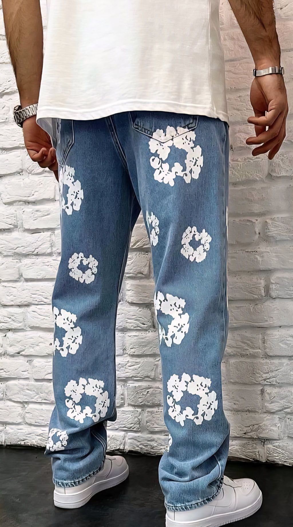 Jean “Floral Stamp” – Motif floral audacieux