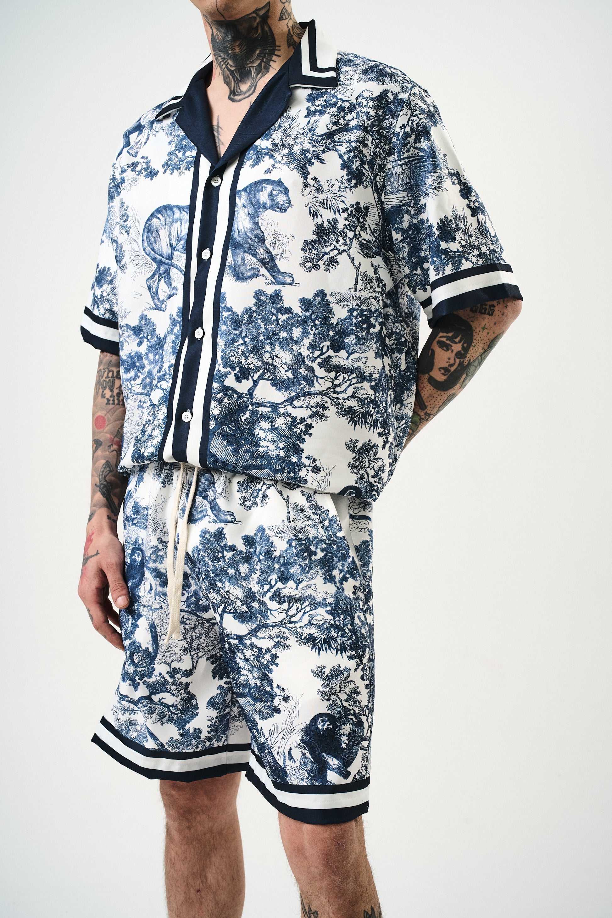 Ensemble "Jungle Royale" – Chemise & Short imprimé jungle bleue marine