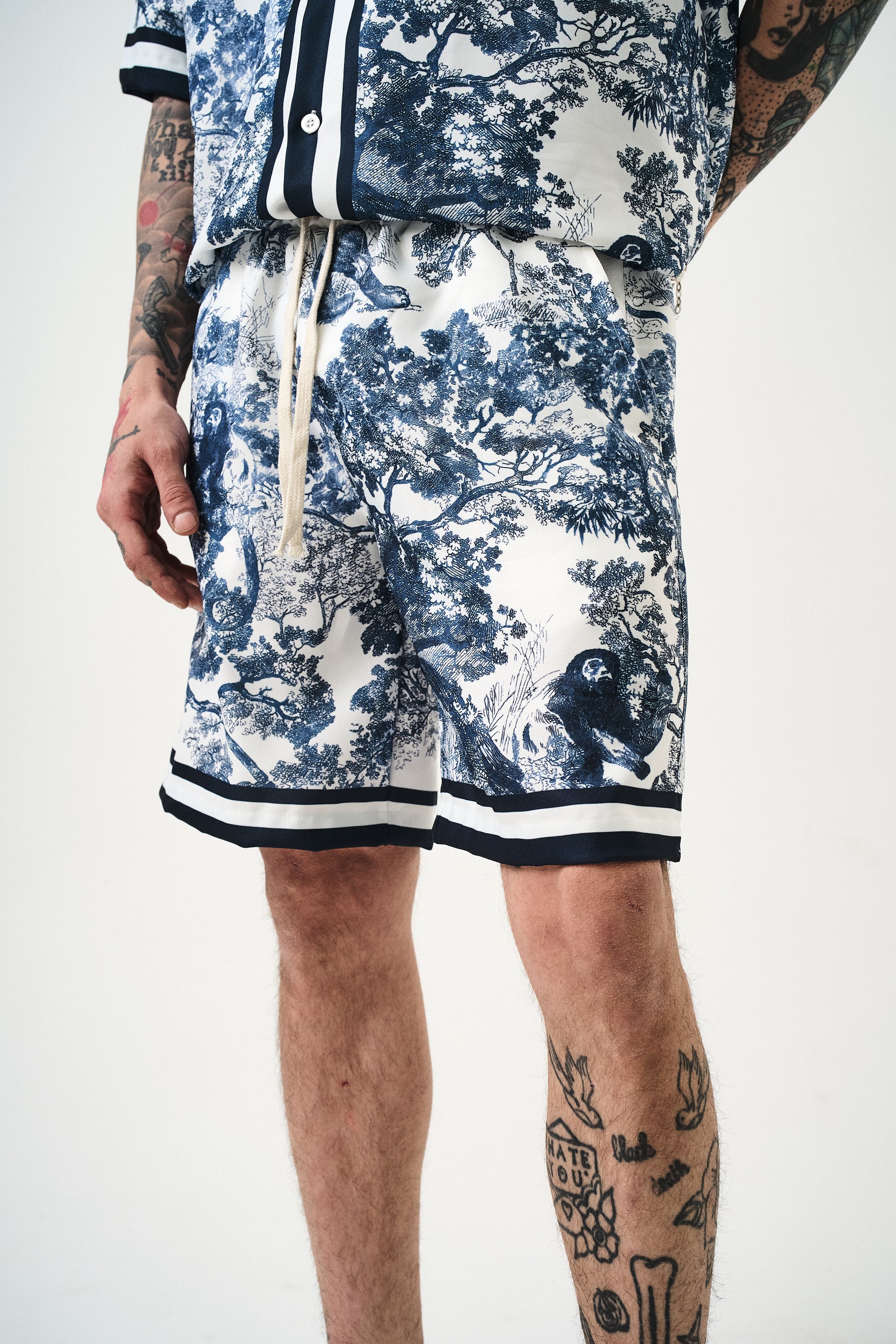 Ensemble "Jungle Royale" – Chemise & Short imprimé jungle bleue marine